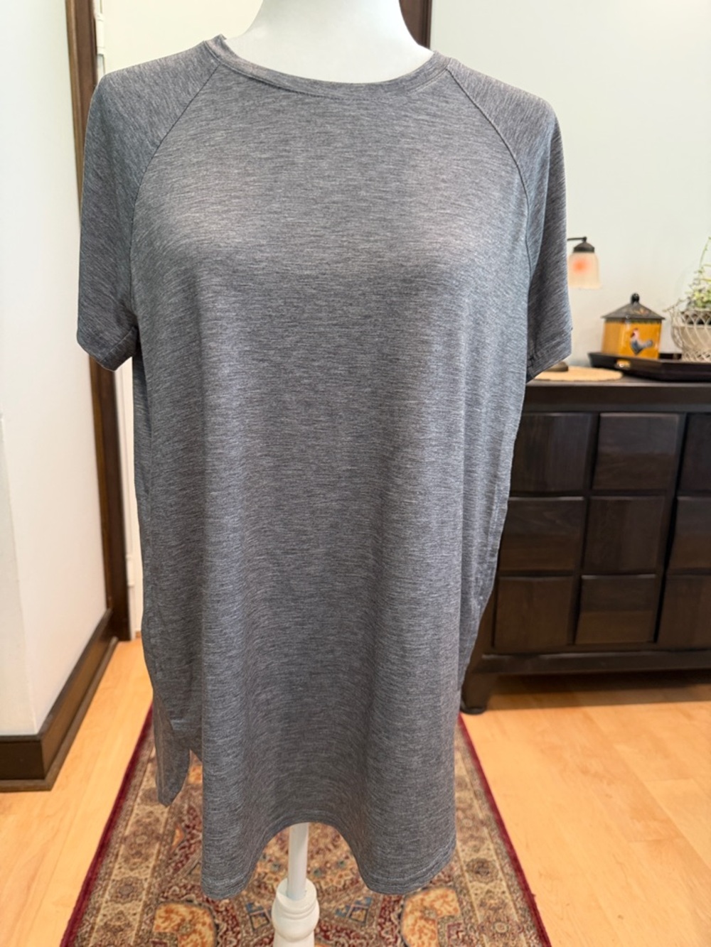 Women's Short-Sleeve Crew Tee in Heather Gray